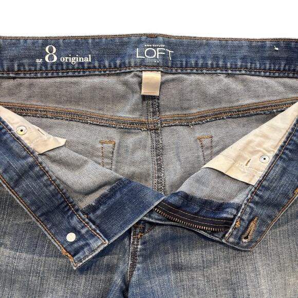 Ann Taylor LOFT Frayed Hem Cut Off Denim Jean Shorts Size 8 - 3” Inseam - Picture 3 of 4